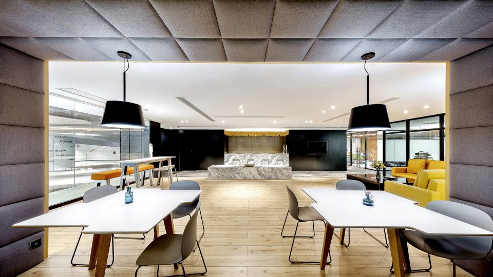Pinwell Creative Office Showroom China by KarvOne