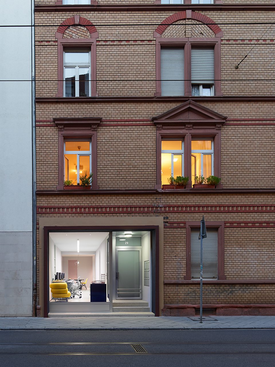 RS29 Residence and Studio Building by Ecker Architekten 1