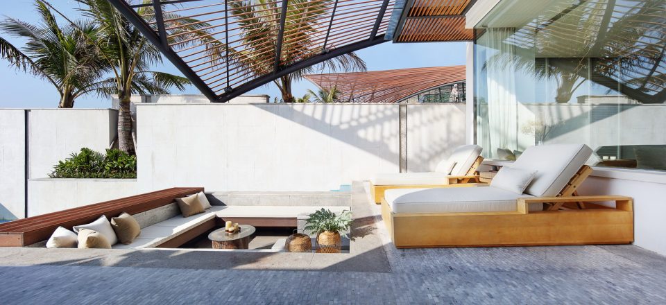 Shanwei Poly Gold Ting Harbour Villa by CC DESIGN CO.LTD .
