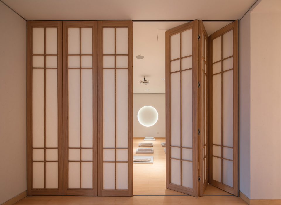 Ding Hui Yuan Zen Tea Chamber by 3andwich Design