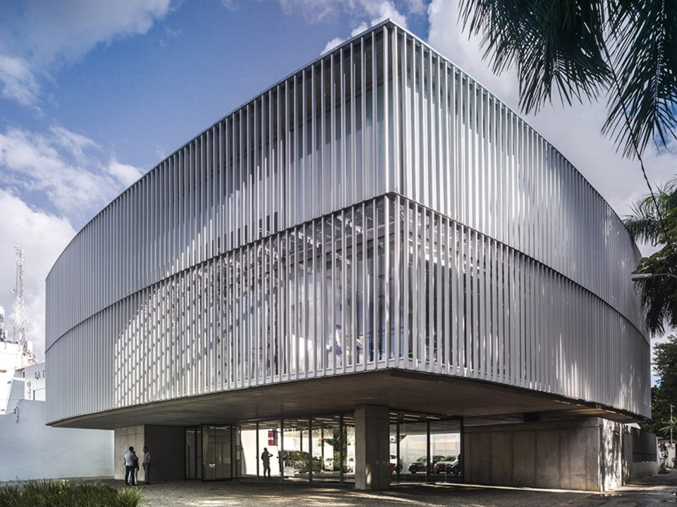 PUMA ENERGY PARAGUAY HEADQUARTER by RUIZ PARDO NEBREDA