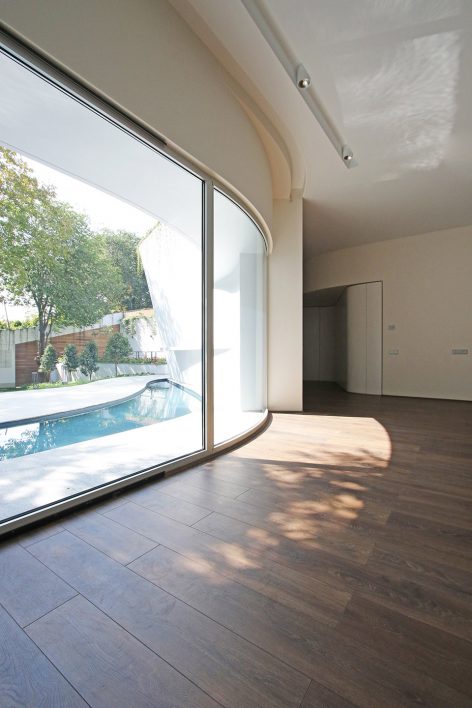 Villa for Older Brother Lavasan Iran by Nextoffice Alireza Taghaboni