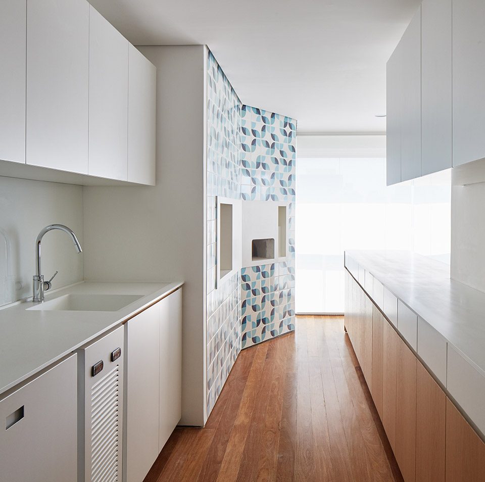 Apartment AML by David Ito Arquitetura