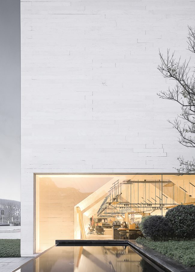 SKY EXHIBITION HALL by DOMANI