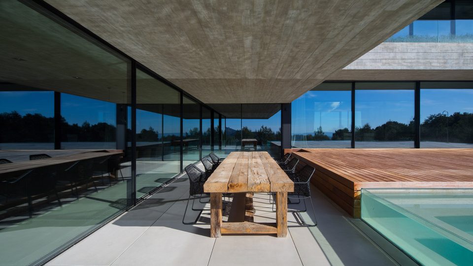 Villa Boscana by OLARQ Osvaldo Luppi Architects