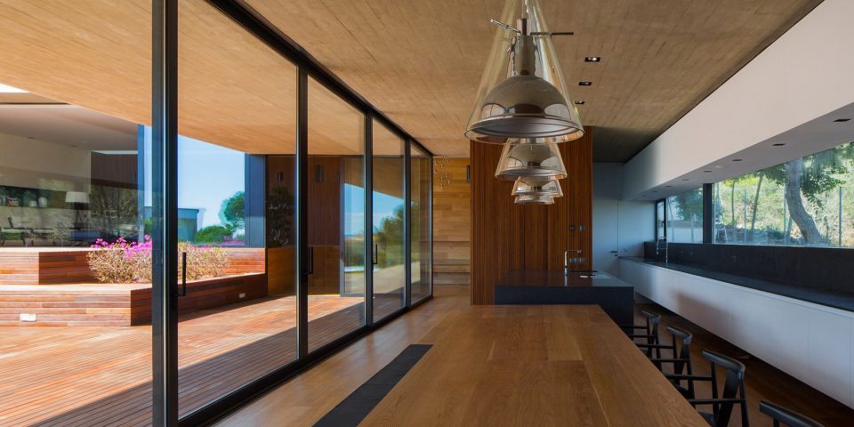 L20 HOUSE by OLARQ Osvaldo Luppi Architects