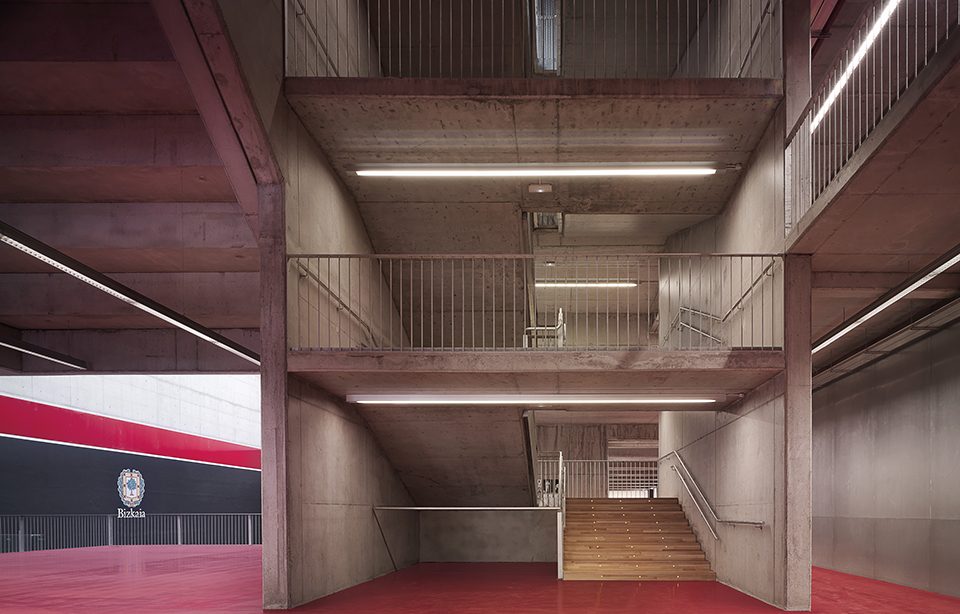 Fronton Bizkaia by Marcelo Ruiz Pardo y Javier Gaston