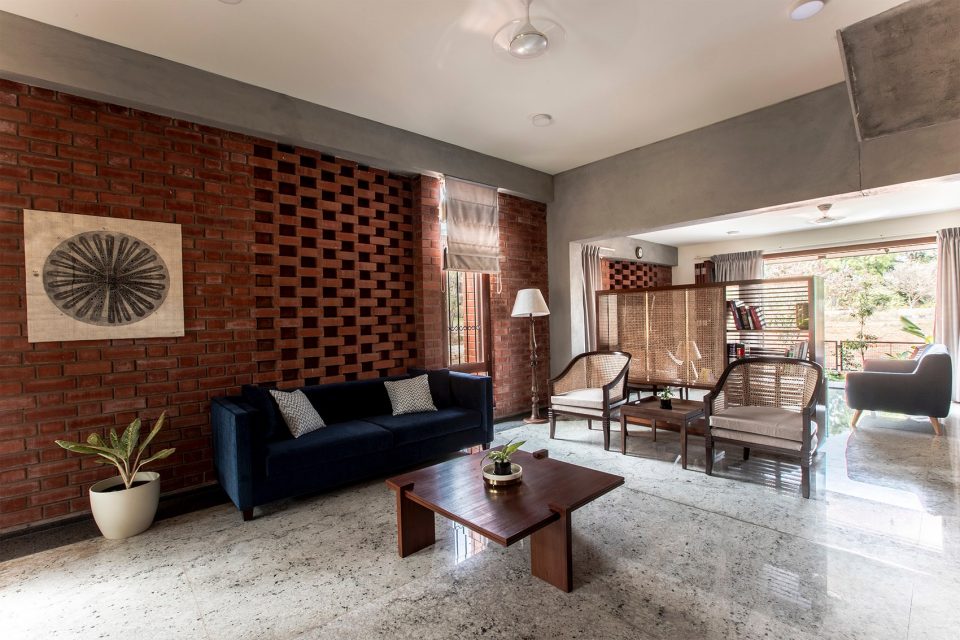 Corbel House by Kamat Rozario Architecture
