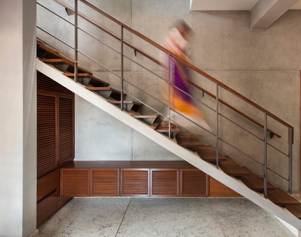 Corbel House by Kamat Rozario Architecture