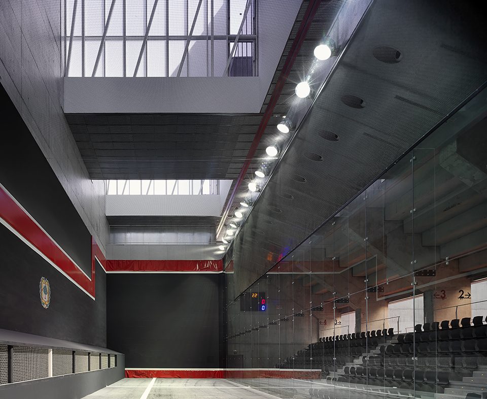Fronton Bizkaia by Marcelo Ruiz Pardo y Javier Gaston