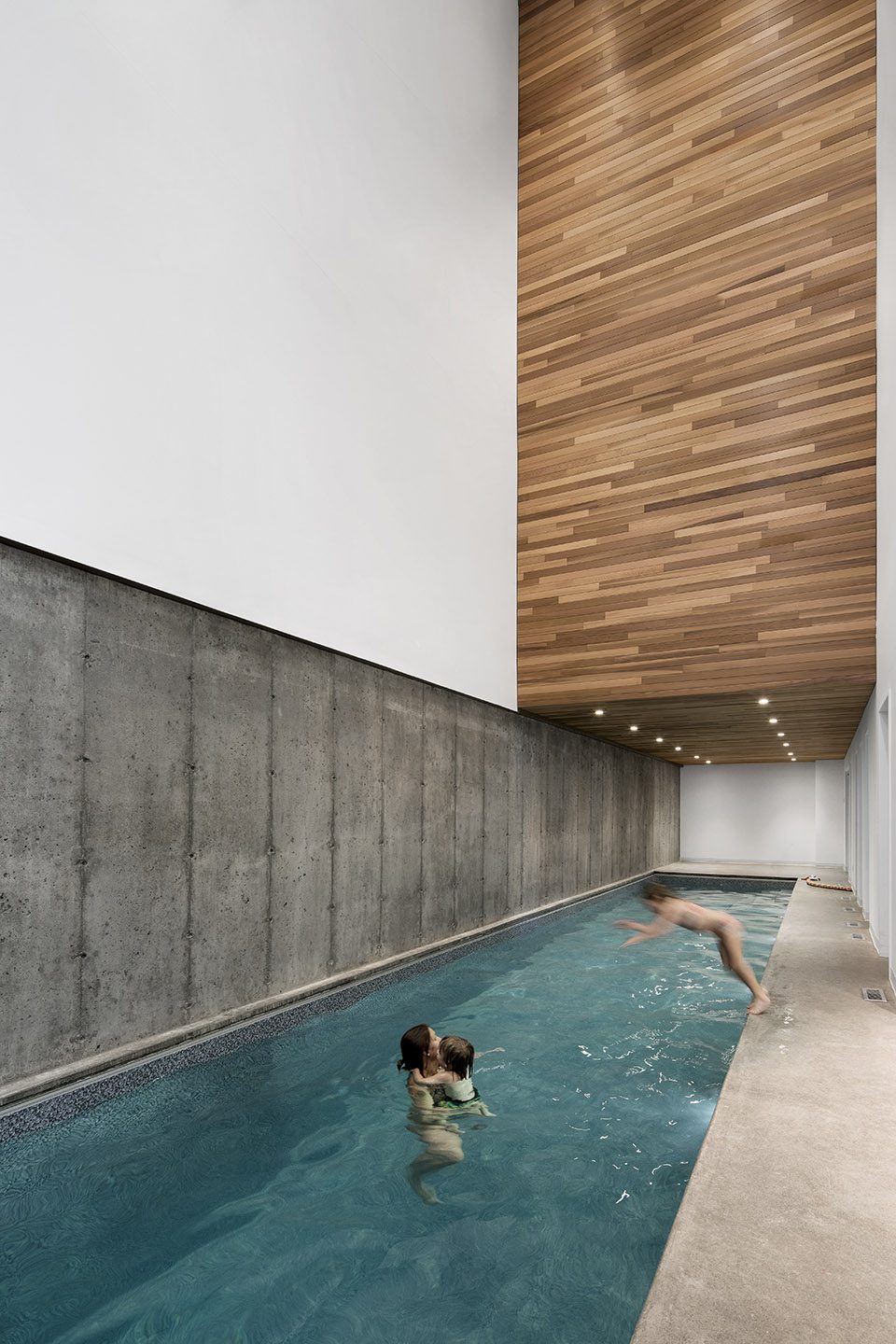 LAccostée House by Bourgeois Lechasseur architects