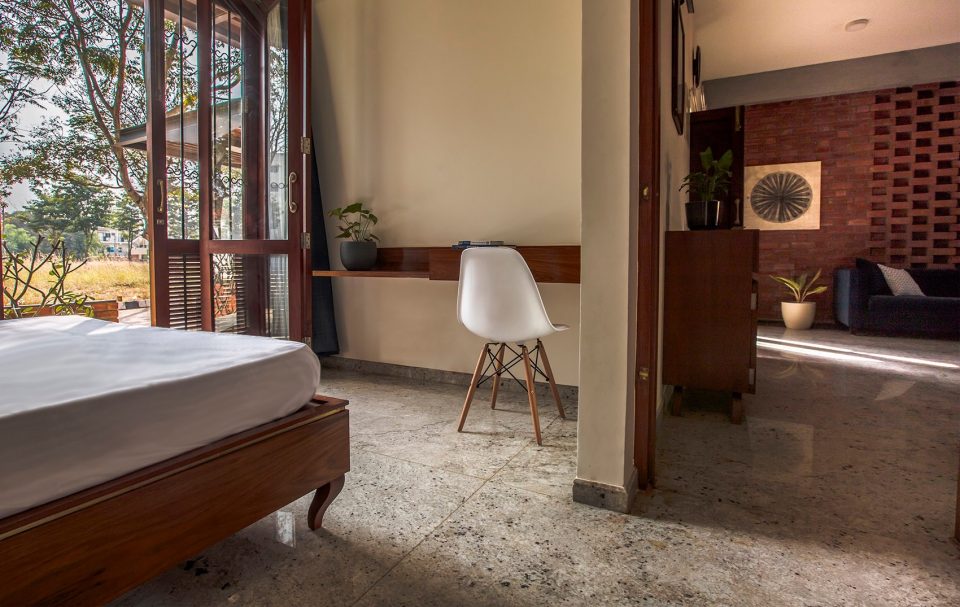 Corbel House by Kamat Rozario Architecture