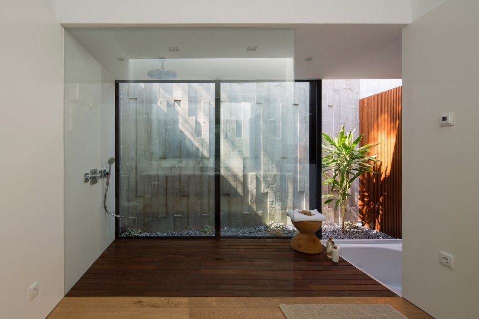 L20 HOUSE by OLARQ Osvaldo Luppi Architects