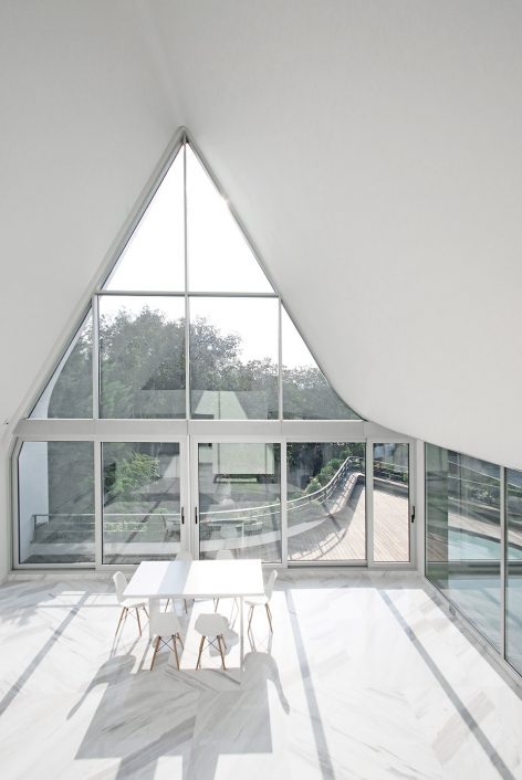 Villa for Older Brother Lavasan Iran by Nextoffice Alireza Taghaboni