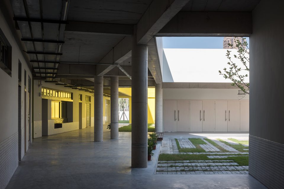 Tongji University Experimental Elementary School by Atelier Liu Yuyang Architects