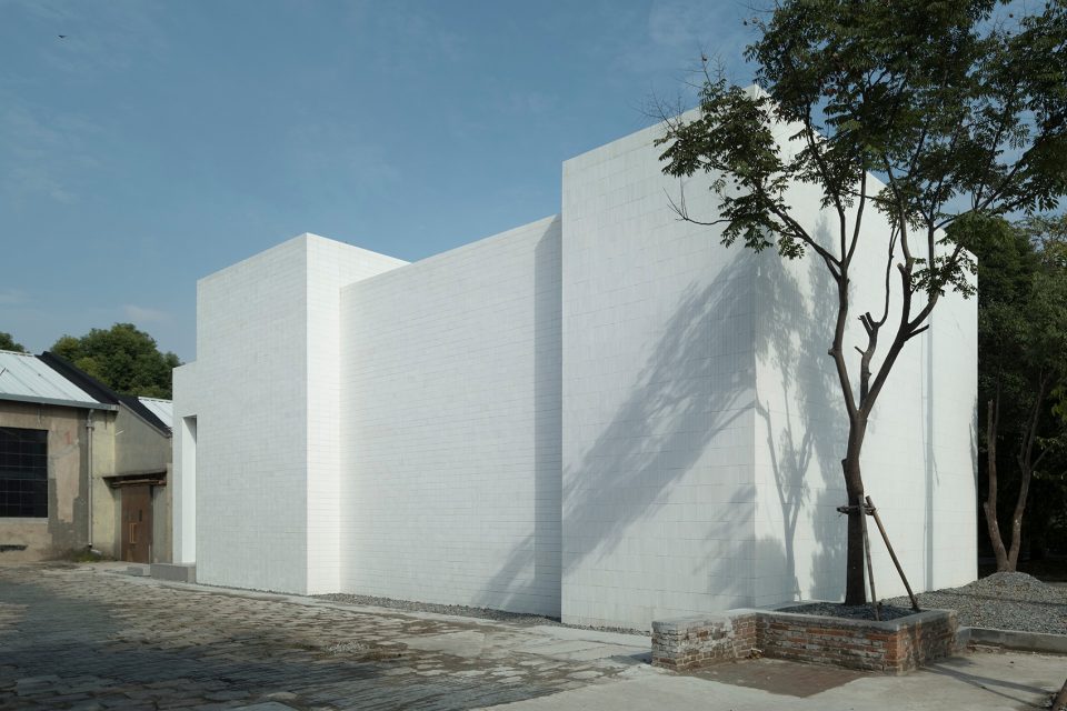 OTA FINE ARTS Gallery in Shanghai by B.L.U.E. Architecture Studio