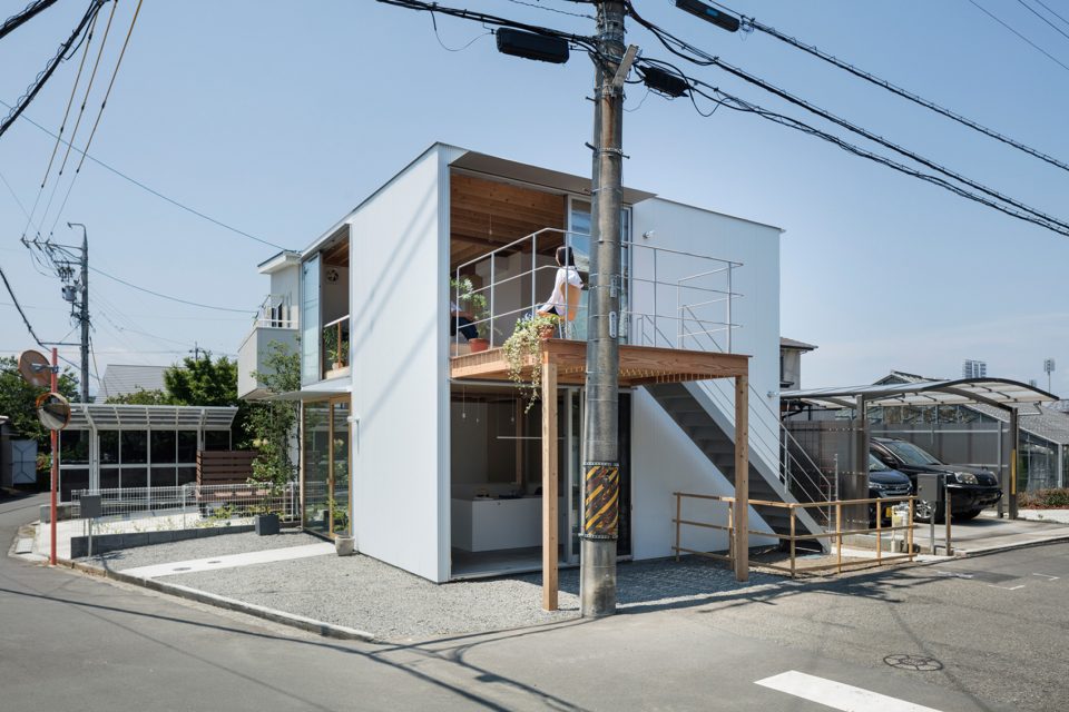 gre square house by suzuki architects