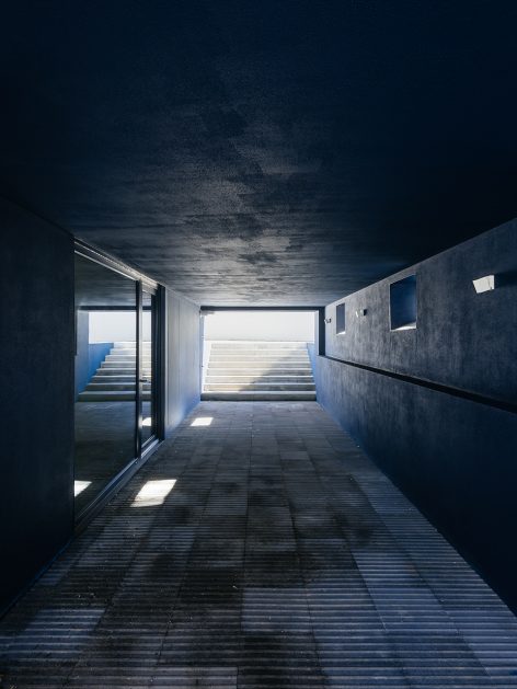 Hostel IN Parede by Aurora Arquitectos studio