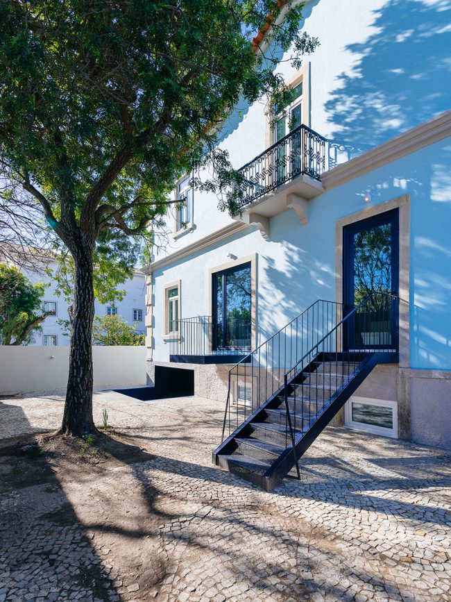 Hostel IN Parede by Aurora Arquitectos studio