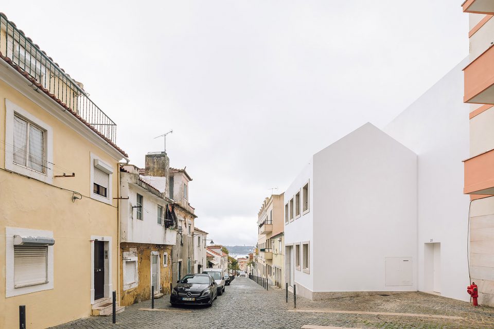 CASA BROTERO Lisboa Portugal by phdd arquitectos