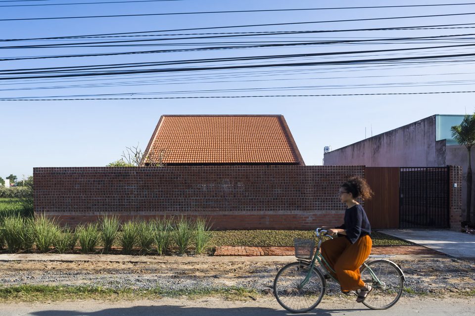 LONG AN HOUSE Vietnam by Tropical Space Co.Ltd