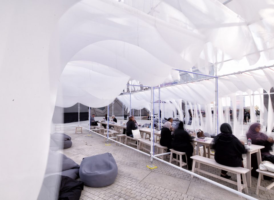 LUMINOUS DRAPES JACC KUWAIT CITY by STUDIO TOGGLE