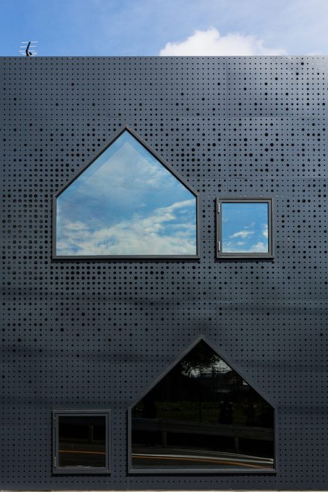 MK S Nursery by HIBINOSEKKEI Youji no Shiro