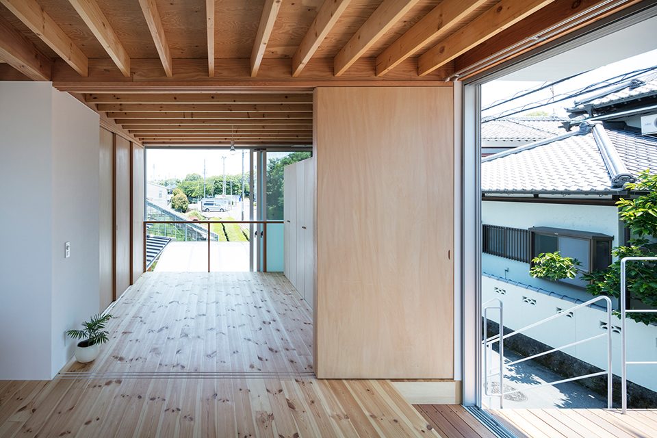 gre square house by suzuki architects