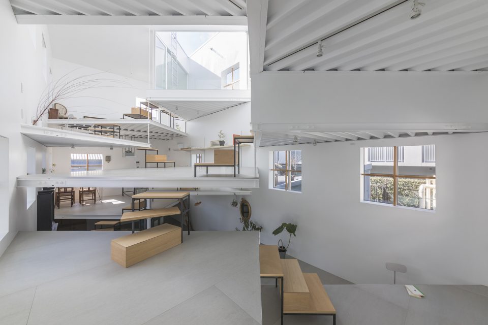 House in Miyamoto by Tato Architects 960x640