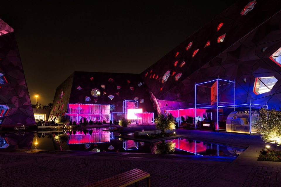 LUMINOUS DRAPES JACC KUWAIT CITY by STUDIO TOGGLE
