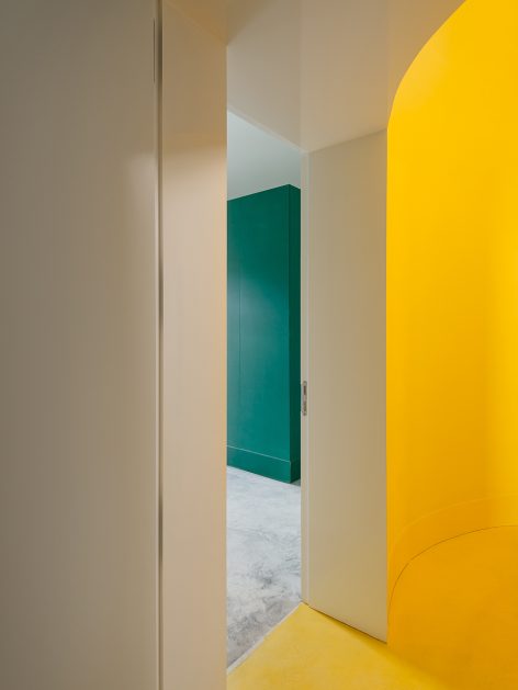 Hostel IN Parede by Aurora Arquitectos studio