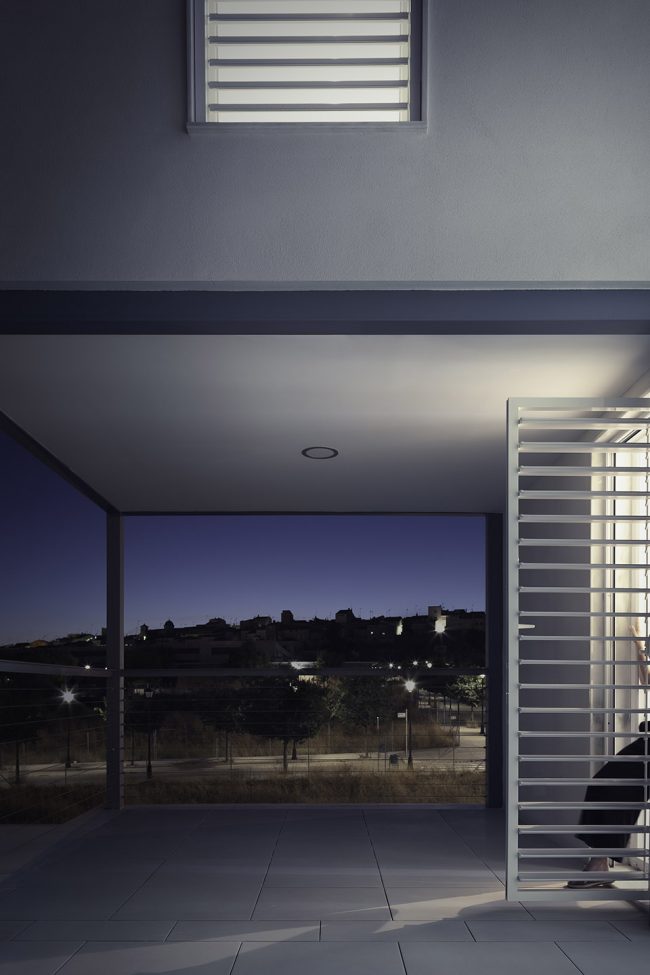 3X3 HOUSE Requena Spain by CRUX ARQUITECTOS