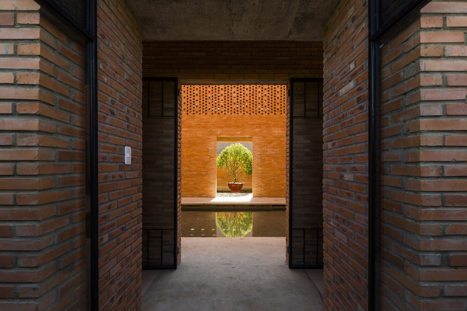 LONG AN HOUSE Vietnam by Tropical Space Co.Ltd
