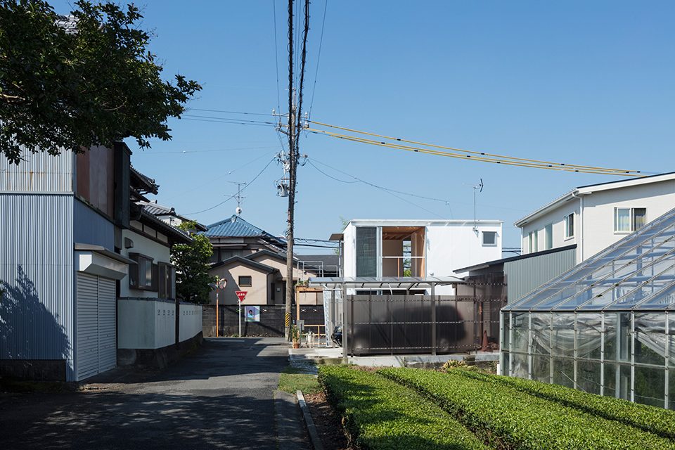 gre square house by suzuki architects