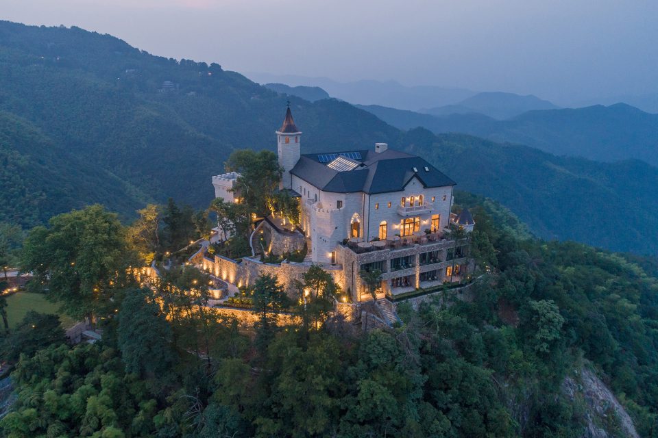 Naked Castle Resort Hotel China by Shanghai Tianhua Architecture
