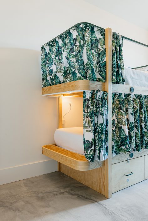 Hostel IN Parede by Aurora Arquitectos studio