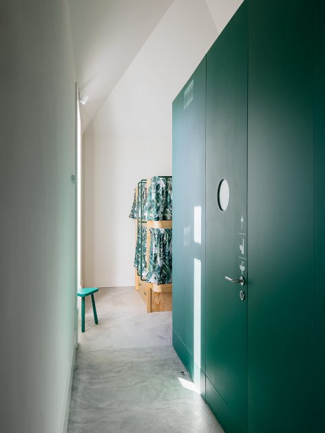Hostel IN Parede by Aurora Arquitectos studio