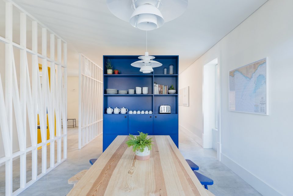 Hostel IN Parede by Aurora Arquitectos studio