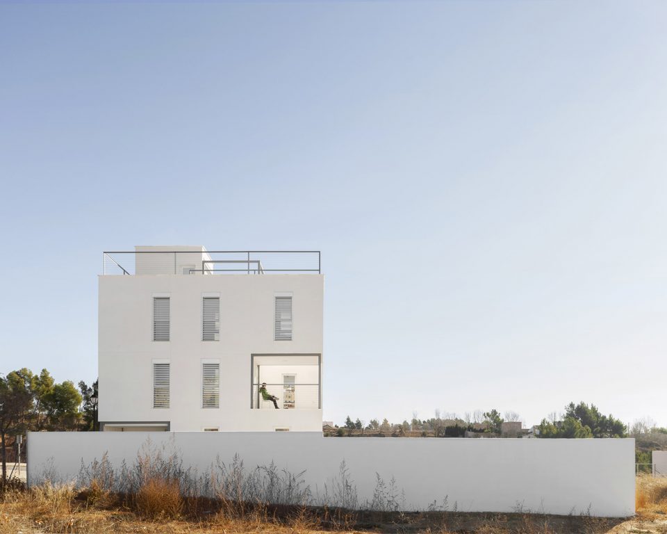 3X3 HOUSE Requena Spain by CRUX ARQUITECTOS