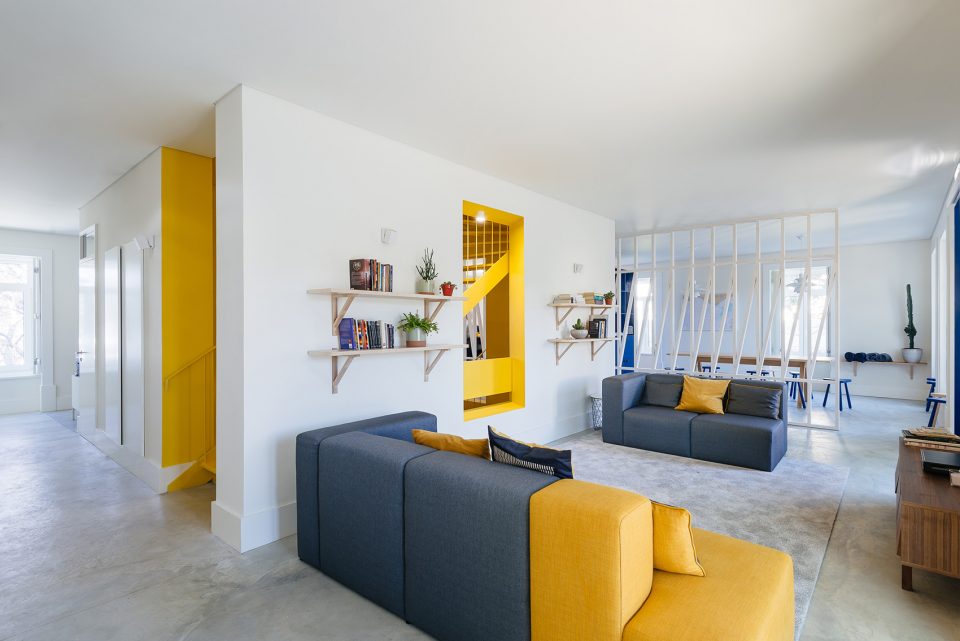 Hostel IN Parede by Aurora Arquitectos studio