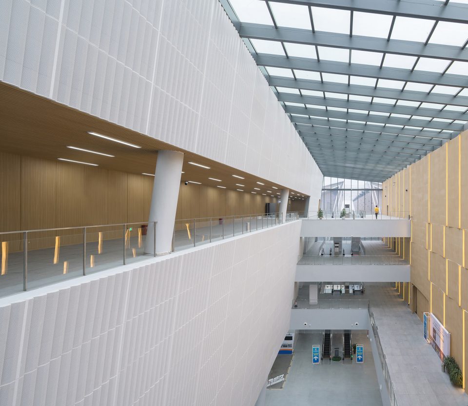 entrance interior4 Changsha International Convention and Exhibition Center TJAD