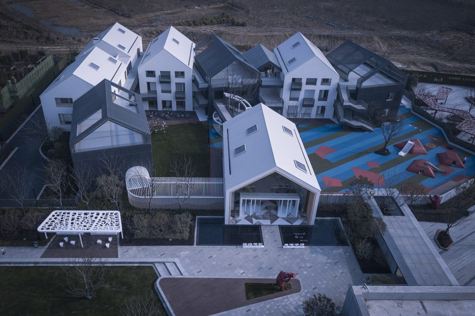 Vanke Xinzhan Project Kindergarten by Shanghai Tianhua architectural design co. LTD. 960x640