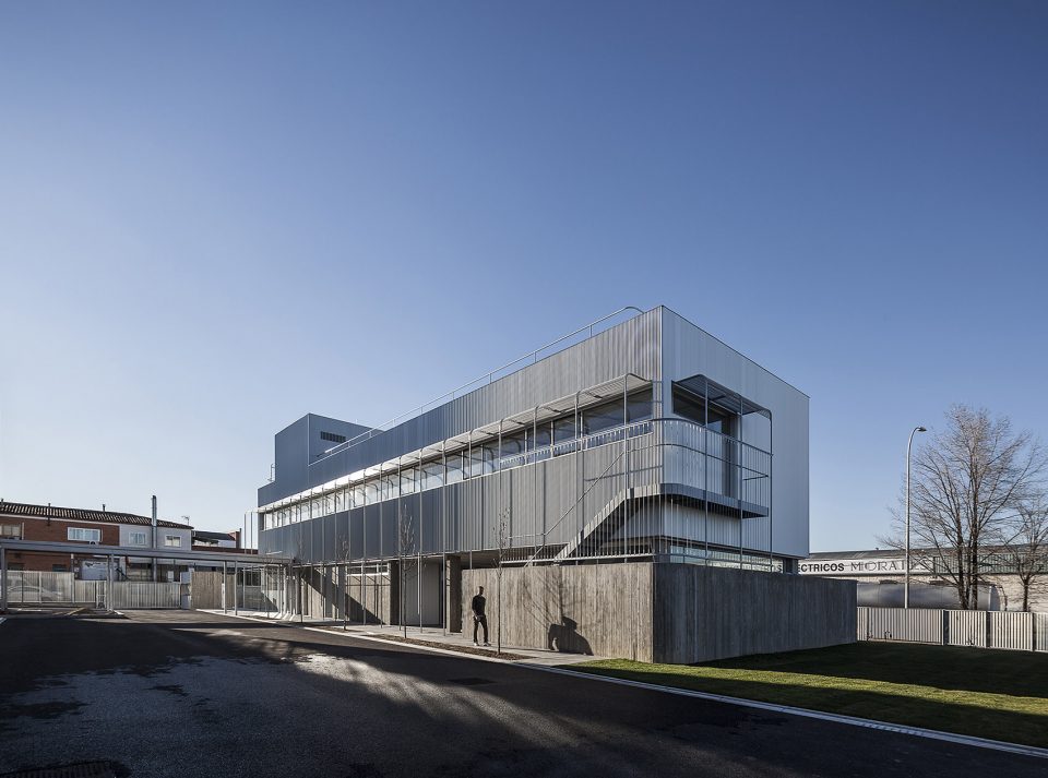 Ibenergi Headquarters by Taller Abierto