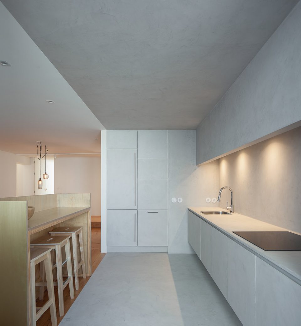 Firmeza Apartment by Pablo Pita Architects