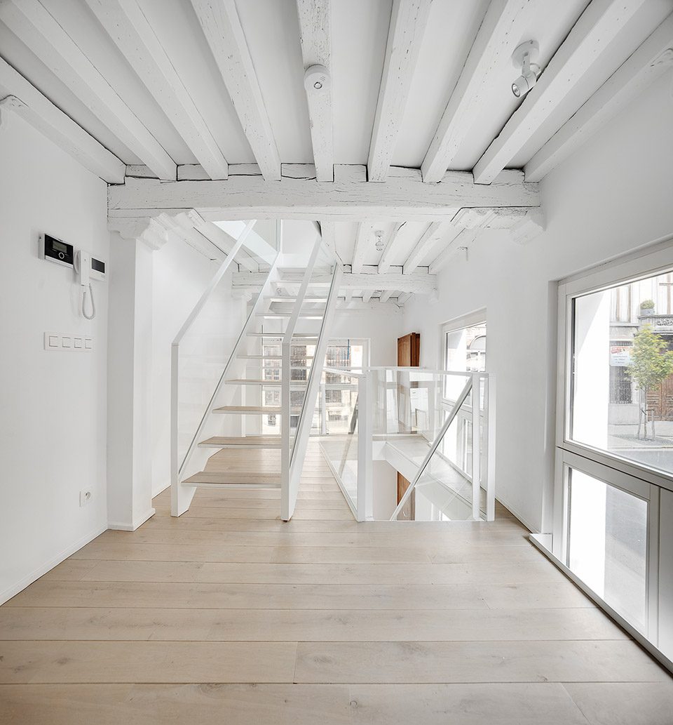 One Room Hotel by dmvA architects