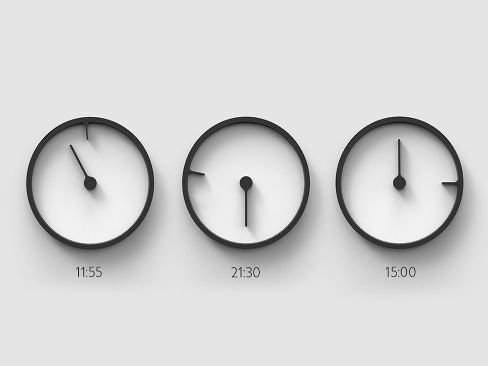 Reverse clock by Mattice Boets