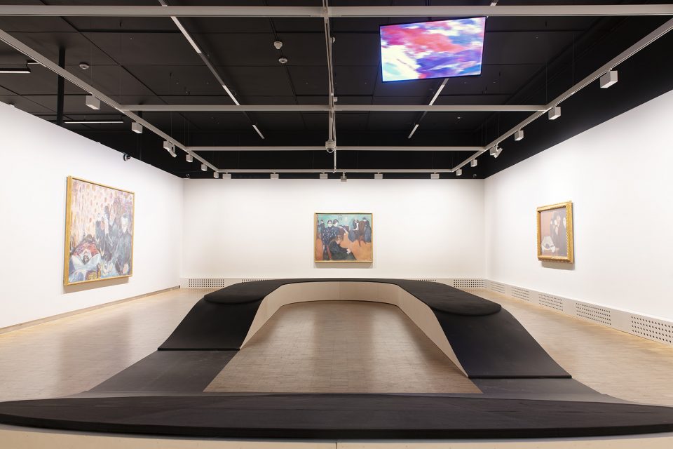 exhibition design for edvard munch between the clock and the bed by snohetta