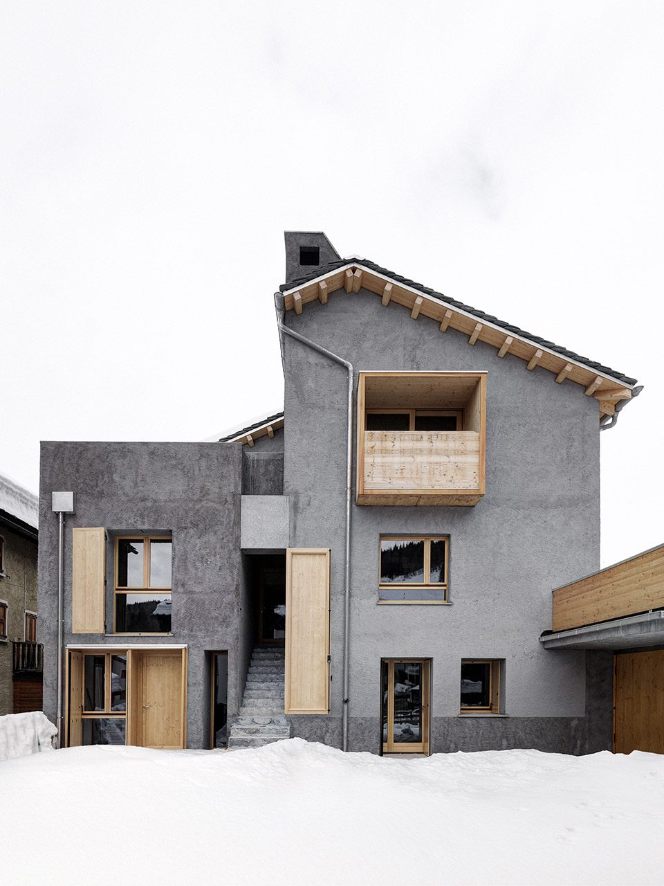 House VG renovation by ES arch