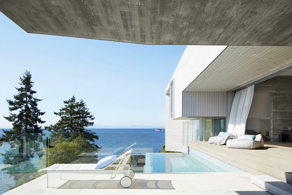 Sunset House by McLeod Bovell Modern Houses