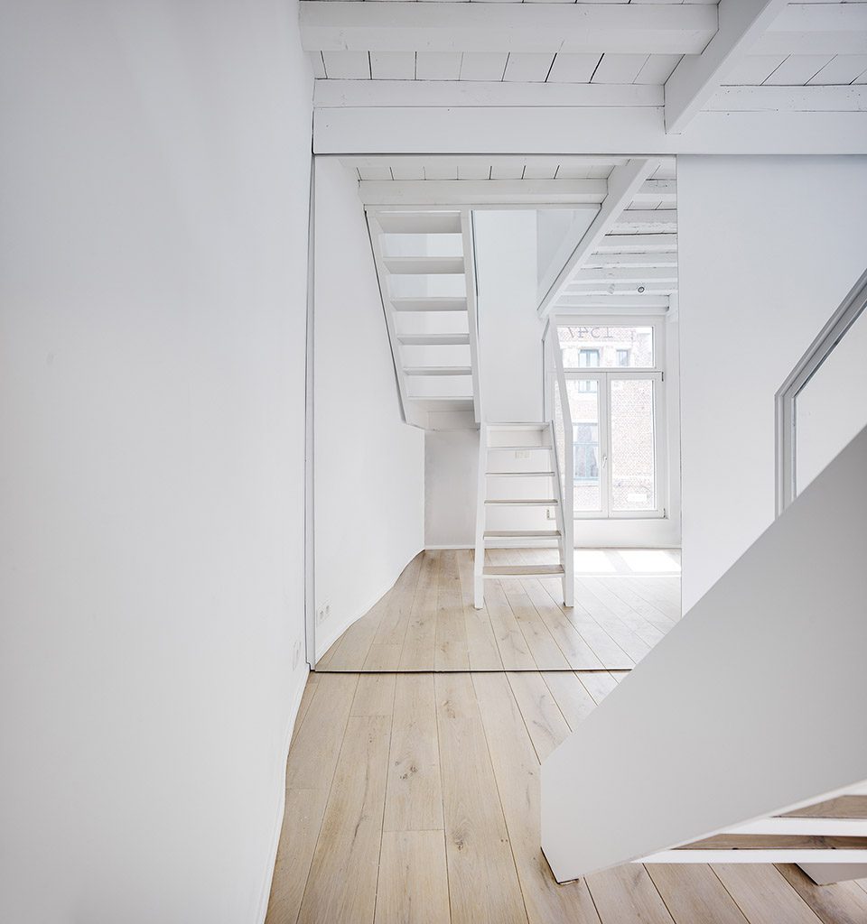 One Room Hotel by dmvA architects